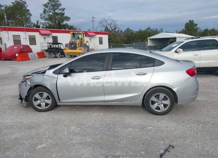 Photo 14 of 2018 Chevrolet Cruze LS AUTO (VIN 1G1BC5SM8J7147696)