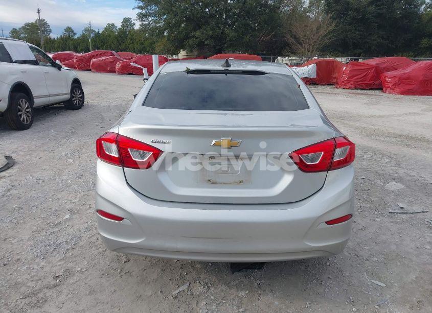 Photo 16 of 2018 Chevrolet Cruze LS AUTO (VIN 1G1BC5SM8J7147696)