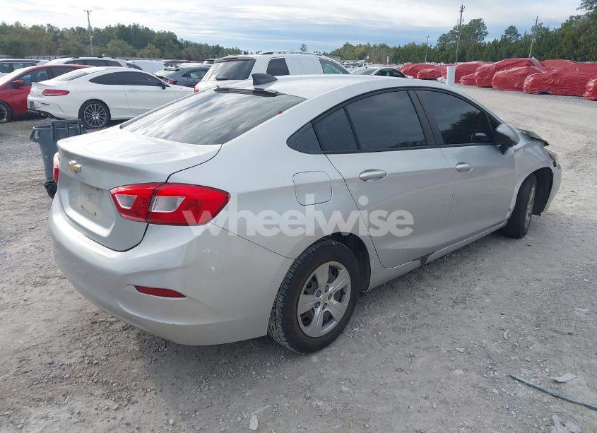 Photo 4 of 2018 Chevrolet Cruze LS AUTO (VIN 1G1BC5SM8J7147696)