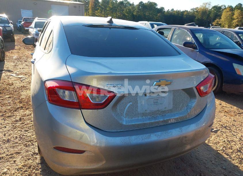 Photo 16 of 2018 Chevrolet Cruze LS AUTO (VIN 1G1BC5SM8J7163140)