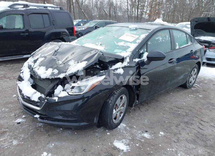 Photo 2 of 2018 Chevrolet Cruze LS AUTO (VIN 1G1BC5SM8J7195344)