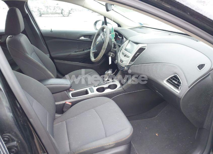 Photo 5 of 2018 Chevrolet Cruze LS AUTO (VIN 1G1BC5SM8J7195344)