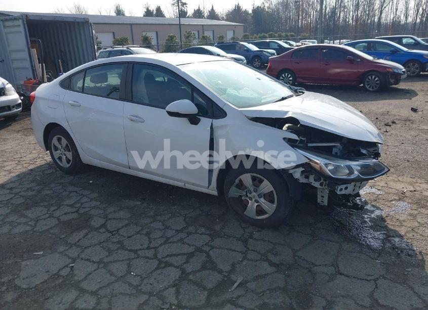 2018 Chevrolet Cruze LS AUTO (VIN 1G1BC5SM8J7196784) main photo