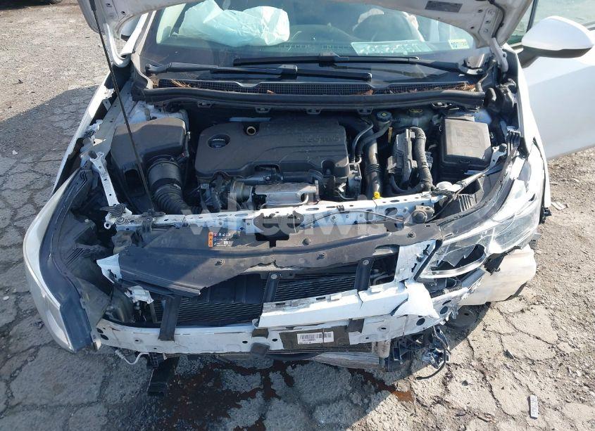 Photo 10 of 2018 Chevrolet Cruze LS AUTO (VIN 1G1BC5SM8J7196784)