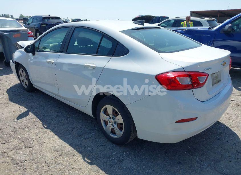 Photo 3 of 2018 Chevrolet Cruze LS AUTO (VIN 1G1BC5SM8J7198275)
