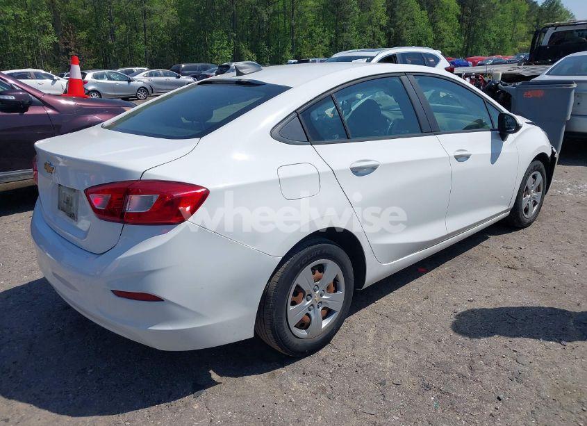 Photo 4 of 2018 Chevrolet Cruze LS AUTO (VIN 1G1BC5SM8J7198275)