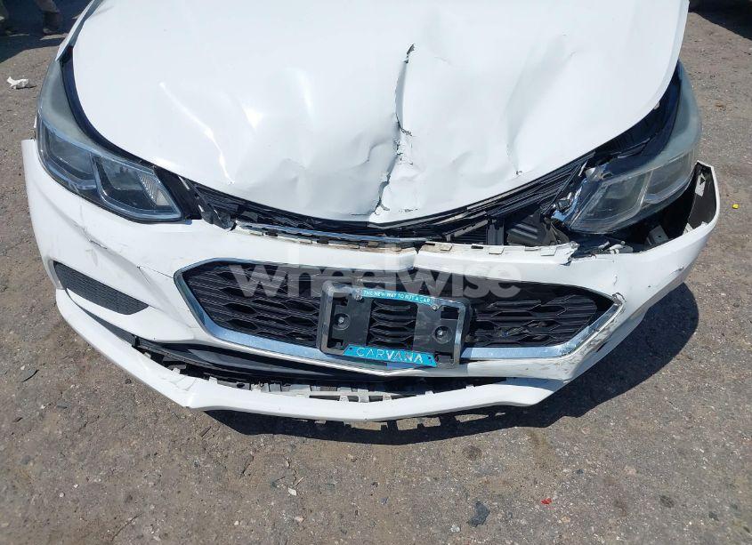 Photo 6 of 2018 Chevrolet Cruze LS AUTO (VIN 1G1BC5SM8J7198275)