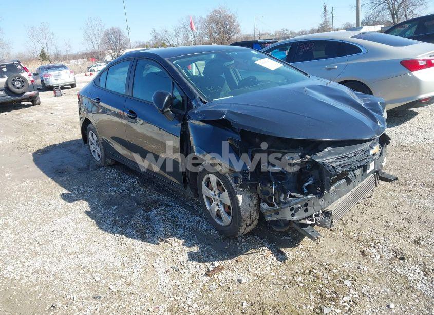 2018 Chevrolet Cruze LS AUTO (VIN 1G1BC5SM8J7201417) main photo
