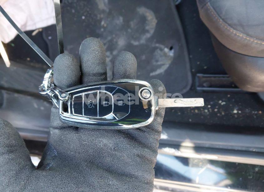 Photo 11 of 2018 Chevrolet Cruze LS AUTO (VIN 1G1BC5SM8J7201417)