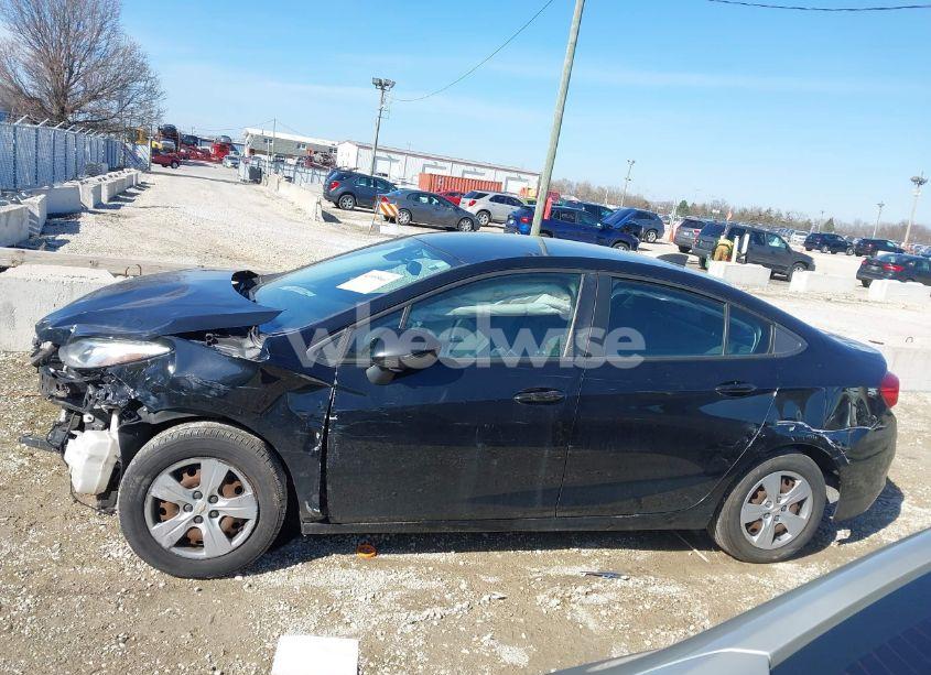 Photo 14 of 2018 Chevrolet Cruze LS AUTO (VIN 1G1BC5SM8J7201417)
