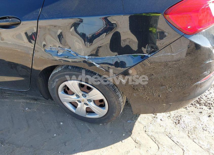 Photo 20 of 2018 Chevrolet Cruze LS AUTO (VIN 1G1BC5SM8J7201417)