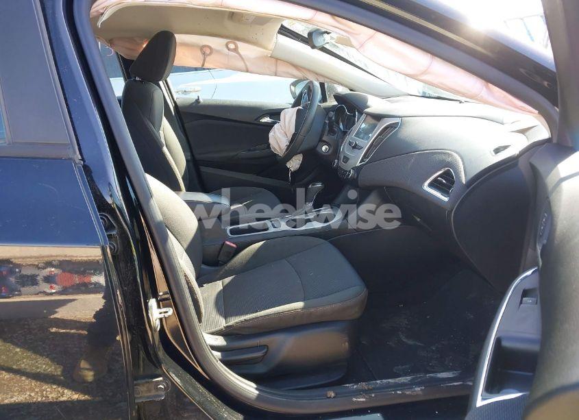 Photo 5 of 2018 Chevrolet Cruze LS AUTO (VIN 1G1BC5SM8J7201417)