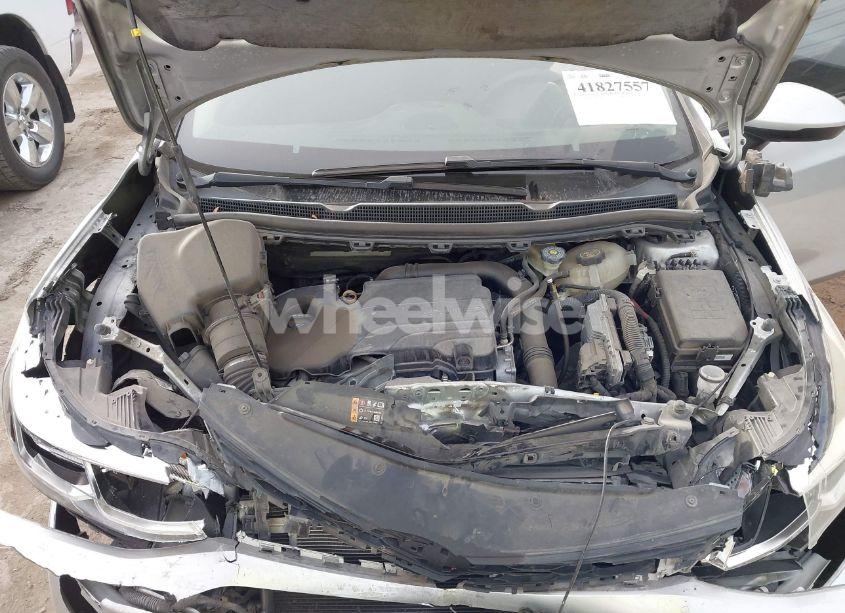 Photo 10 of 2018 Chevrolet Cruze LS AUTO (VIN 1G1BC5SM8J7216192)