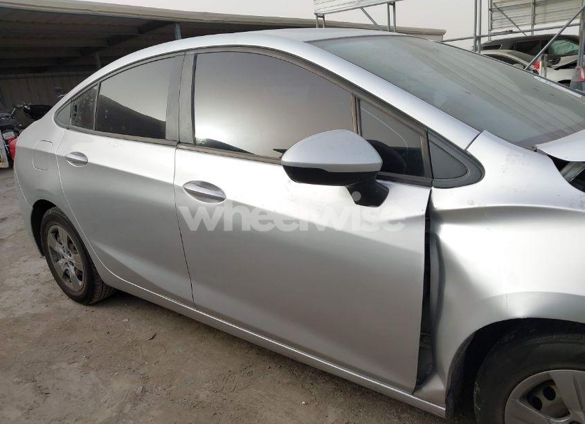 Photo 13 of 2018 Chevrolet Cruze LS AUTO (VIN 1G1BC5SM8J7216192)