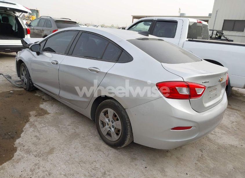 Photo 3 of 2018 Chevrolet Cruze LS AUTO (VIN 1G1BC5SM8J7216192)