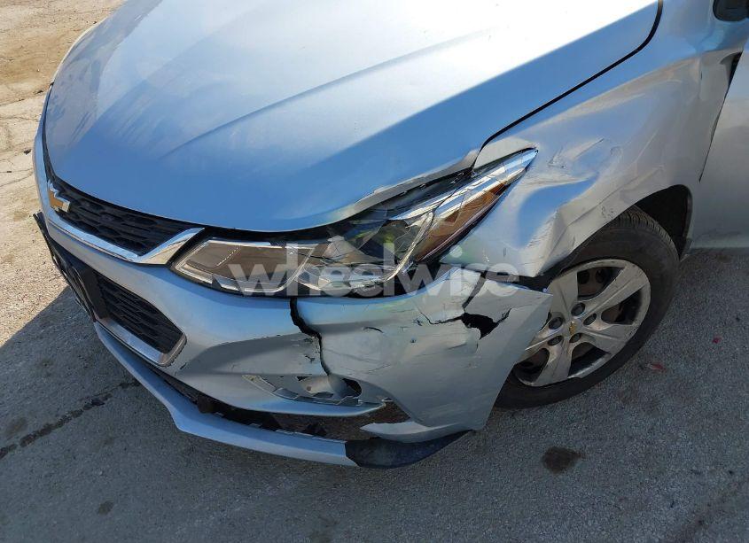 Photo 6 of 2018 Chevrolet Cruze LS AUTO (VIN 1G1BC5SM8J7228102)