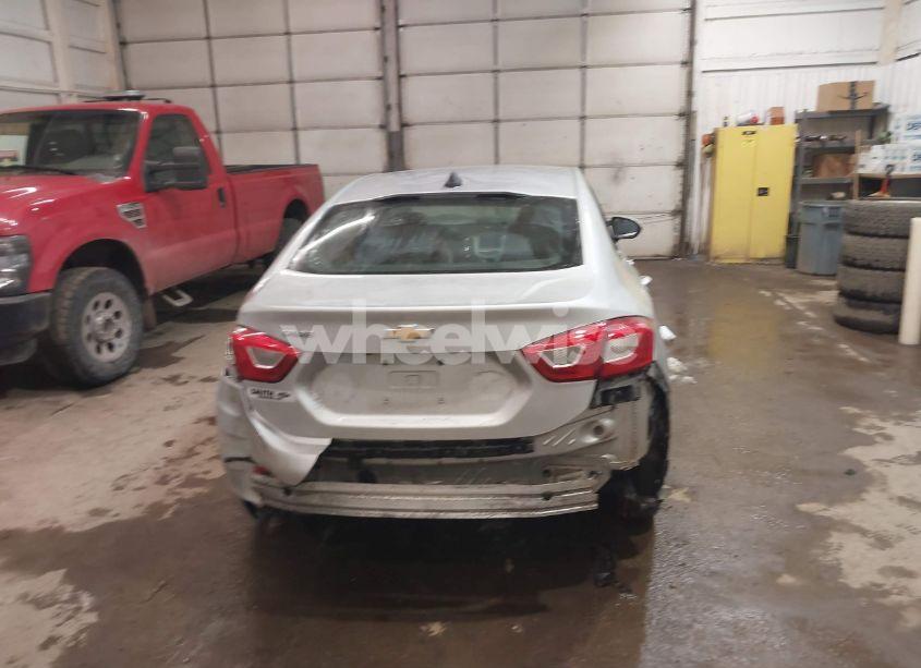 Photo 17 of 2018 Chevrolet Cruze LS AUTO (VIN 1G1BC5SM8J7239911)