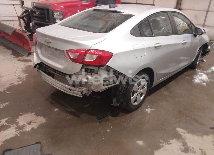 Photo 6 of 2018 Chevrolet Cruze LS AUTO (VIN 1G1BC5SM8J7239911)