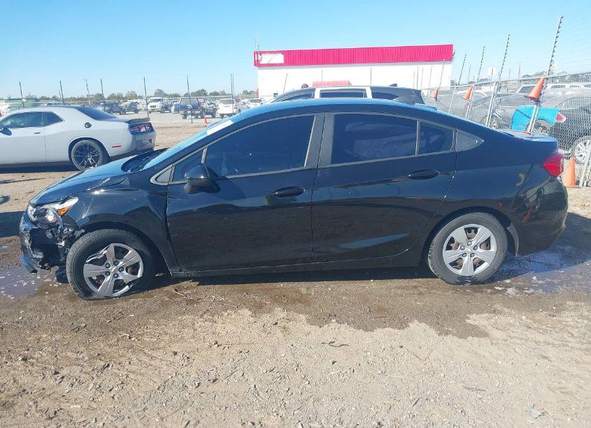 Photo 14 of 2018 Chevrolet Cruze LS AUTO (VIN 1G1BC5SM8J7247992)