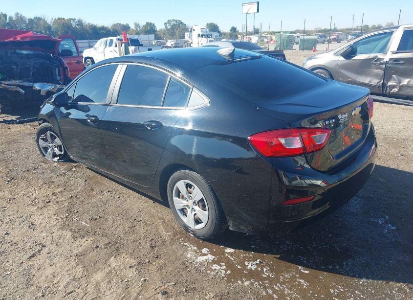 Photo 3 of 2018 Chevrolet Cruze LS AUTO (VIN 1G1BC5SM8J7247992)