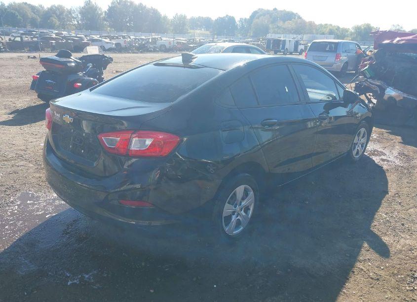 Photo 4 of 2018 Chevrolet Cruze LS AUTO (VIN 1G1BC5SM8J7247992)