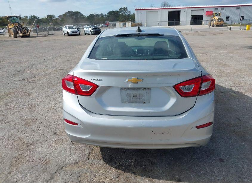 Photo 17 of 2019 Chevrolet Cruze LS (VIN 1G1BC5SM8K7110813)
