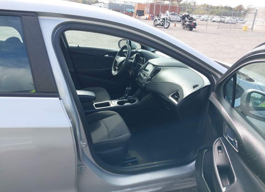 Photo 5 of 2019 Chevrolet Cruze LS (VIN 1G1BC5SM8K7110813)