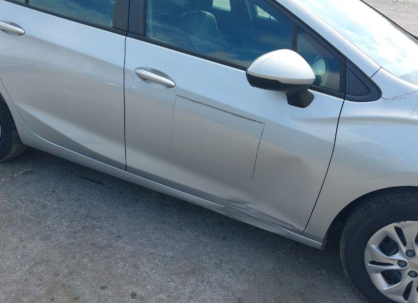 Photo 6 of 2019 Chevrolet Cruze LS (VIN 1G1BC5SM8K7110813)