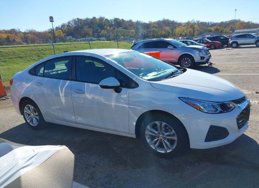 Photo 13 of 2019 Chevrolet Cruze LS (VIN 1G1BC5SM8K7113954)
