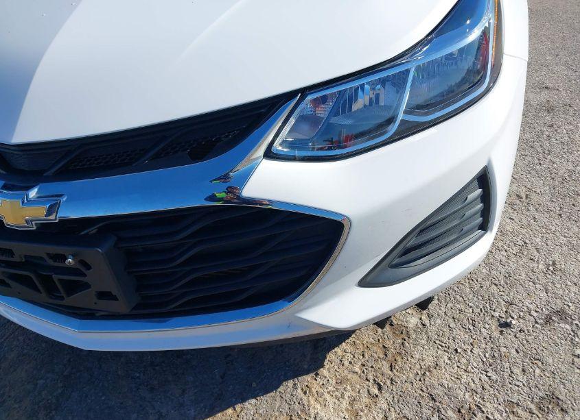 Photo 6 of 2019 Chevrolet Cruze LS (VIN 1G1BC5SM8K7113954)