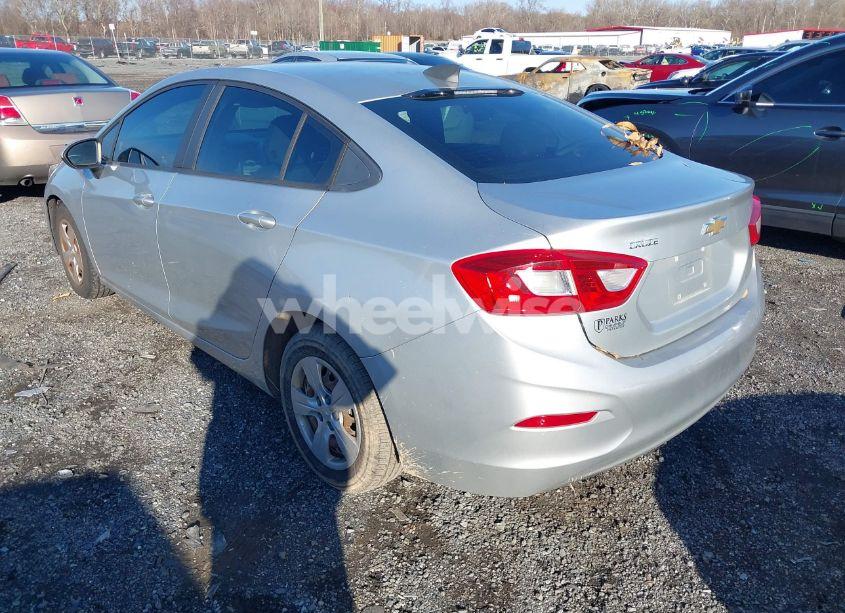 Photo 3 of 2016 Chevrolet Cruze LS AUTO (VIN 1G1BC5SM9G7240963)