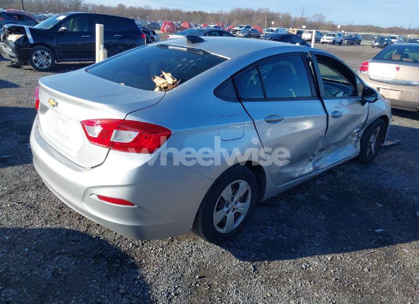 Photo 4 of 2016 Chevrolet Cruze LS AUTO (VIN 1G1BC5SM9G7240963)
