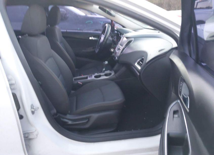 Photo 5 of 2016 Chevrolet Cruze LS AUTO (VIN 1G1BC5SM9G7260081)