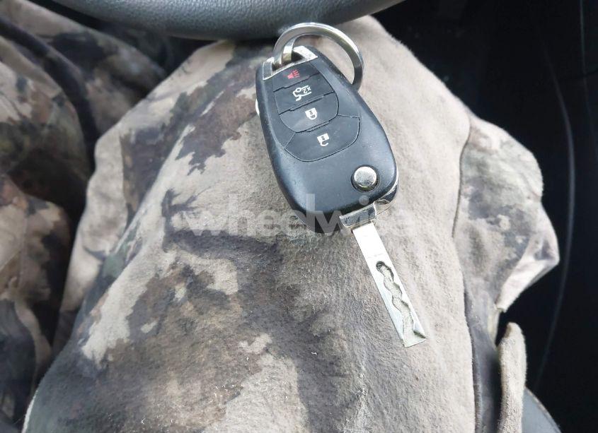 Photo 11 of 2017 Chevrolet Cruze LS AUTO (VIN 1G1BC5SM9H7156823)