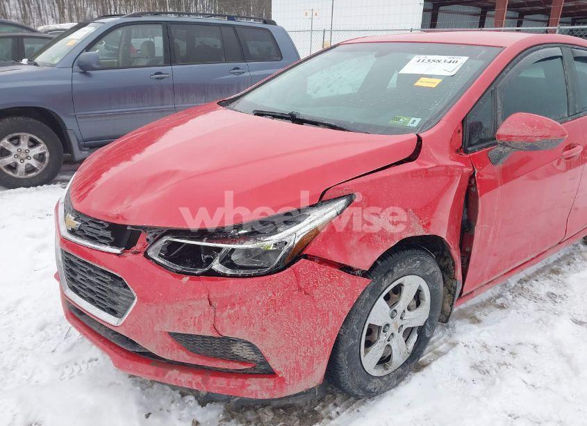 Photo 6 of 2017 Chevrolet Cruze LS AUTO (VIN 1G1BC5SM9H7156823)