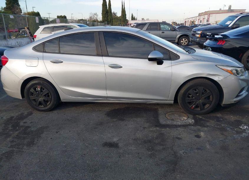 Photo 13 of 2017 Chevrolet Cruze LS AUTO (VIN 1G1BC5SM9H7175338)