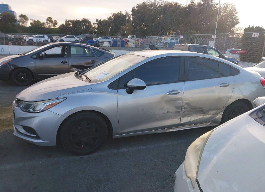 Photo 14 of 2017 Chevrolet Cruze LS AUTO (VIN 1G1BC5SM9H7175338)