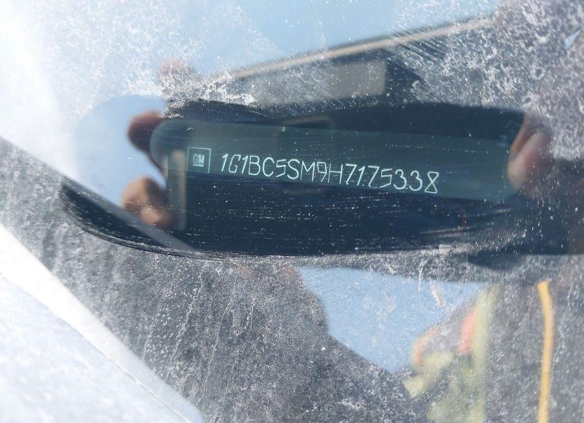 Photo 9 of 2017 Chevrolet Cruze LS AUTO (VIN 1G1BC5SM9H7175338)