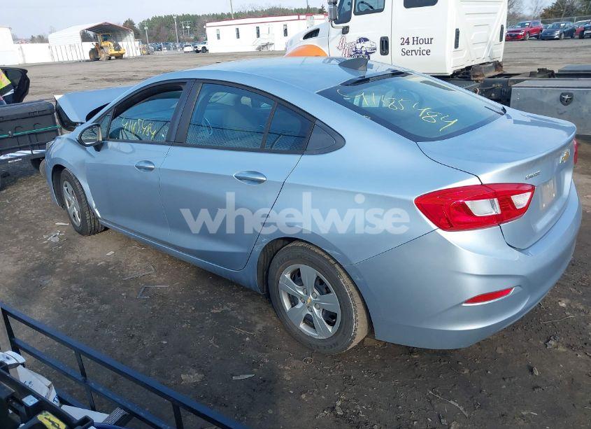 Photo 3 of 2017 Chevrolet Cruze LS AUTO (VIN 1G1BC5SM9H7195492)