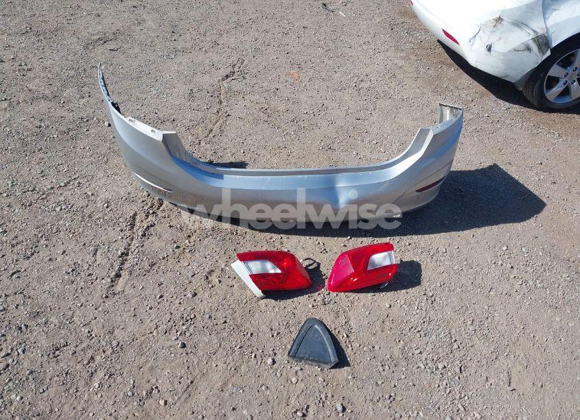 Photo 12 of 2017 Chevrolet Cruze LS AUTO (VIN 1G1BC5SM9H7250085)