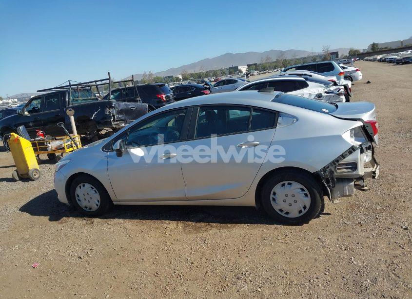 Photo 15 of 2017 Chevrolet Cruze LS AUTO (VIN 1G1BC5SM9H7250085)