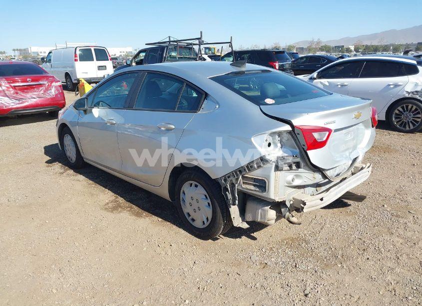 Photo 3 of 2017 Chevrolet Cruze LS AUTO (VIN 1G1BC5SM9H7250085)