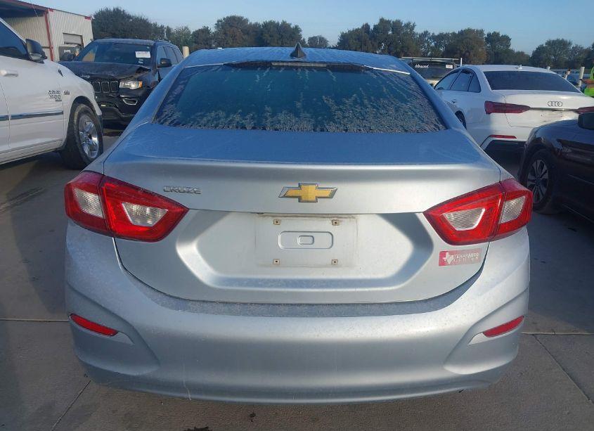 Photo 16 of 2018 Chevrolet Cruze LS AUTO (VIN 1G1BC5SM9J7124816)