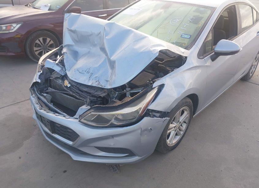 Photo 17 of 2018 Chevrolet Cruze LS AUTO (VIN 1G1BC5SM9J7124816)