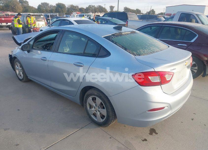 Photo 3 of 2018 Chevrolet Cruze LS AUTO (VIN 1G1BC5SM9J7124816)
