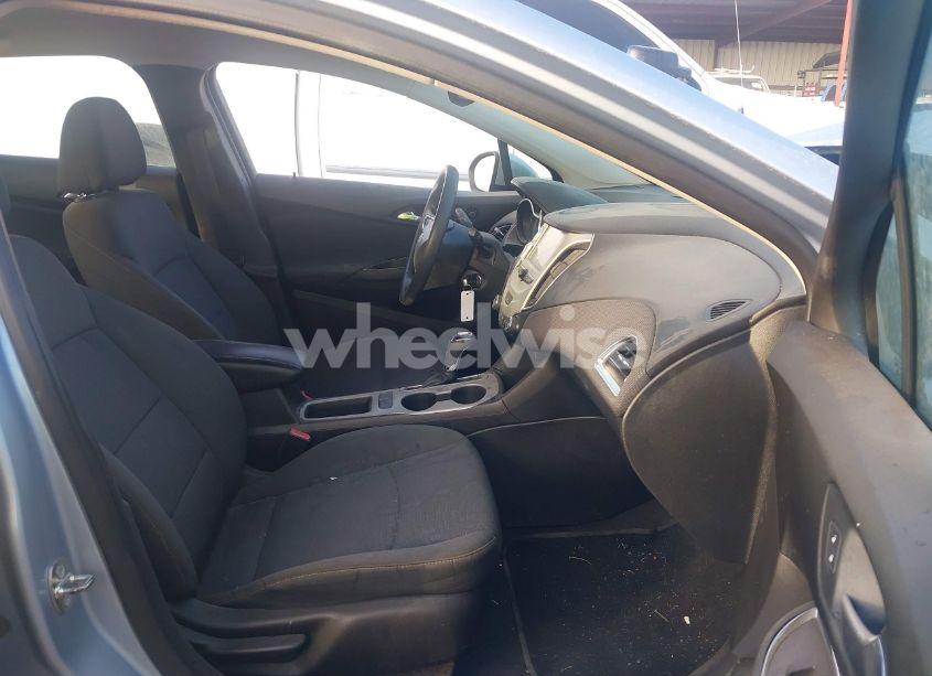 Photo 5 of 2018 Chevrolet Cruze LS AUTO (VIN 1G1BC5SM9J7124816)