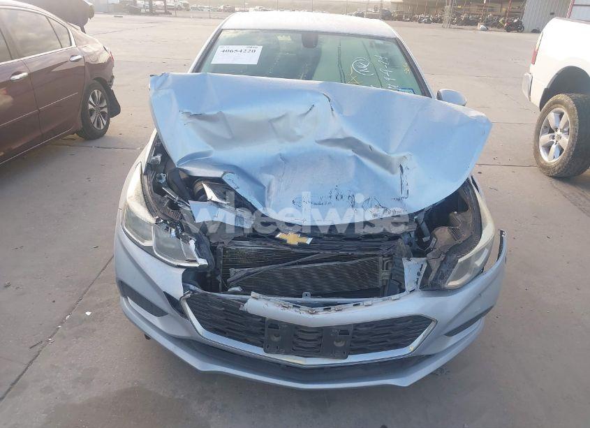 Photo 6 of 2018 Chevrolet Cruze LS AUTO (VIN 1G1BC5SM9J7124816)