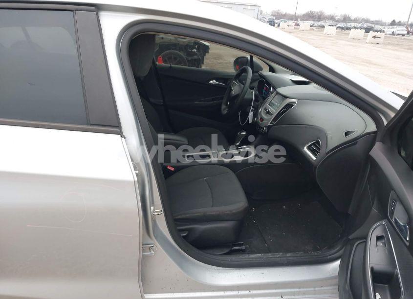 Photo 5 of 2018 Chevrolet Cruze LS AUTO (VIN 1G1BC5SM9J7142054)