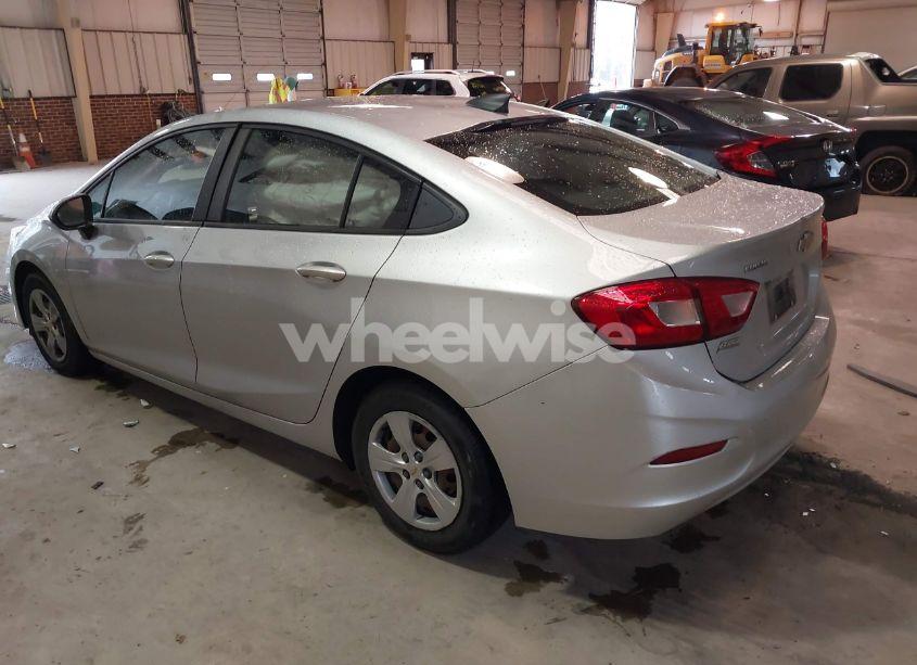 Photo 3 of 2018 Chevrolet Cruze LS AUTO (VIN 1G1BC5SM9J7148985)