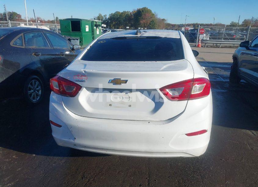 Photo 16 of 2018 Chevrolet Cruze LS AUTO (VIN 1G1BC5SM9J7159193)